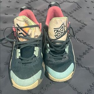 Nike Kids Black and Green Sneakers